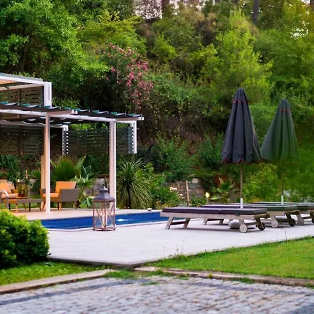 Villa Iskenderun Sleeps 6 With Pool And Air Con